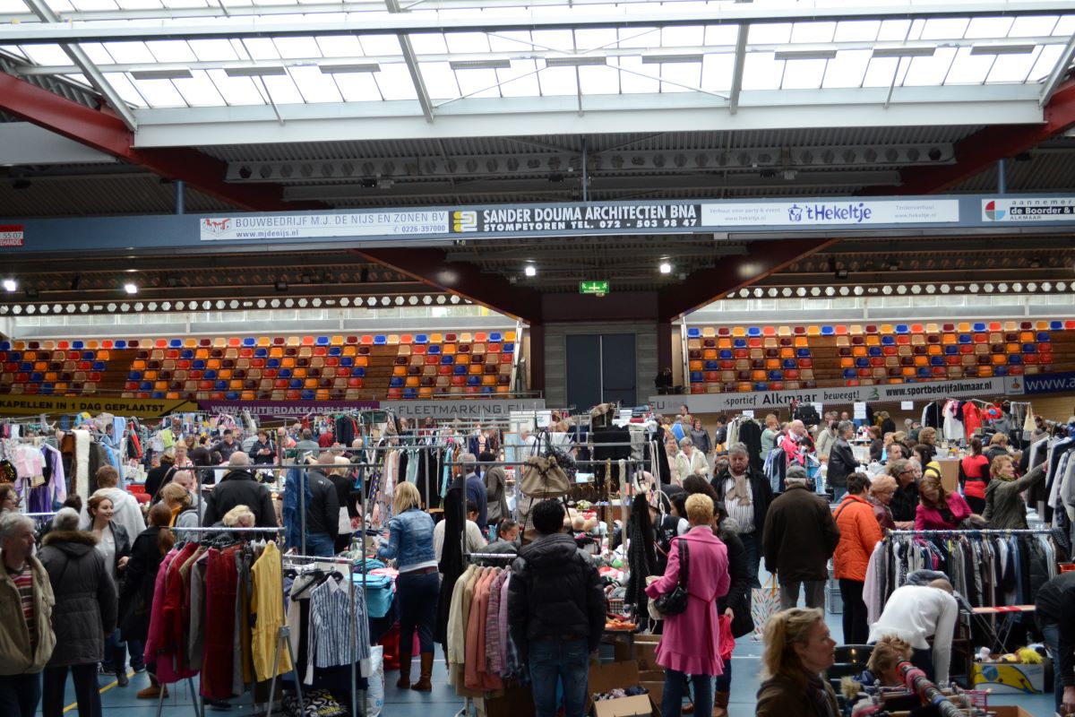 Grote rommelmarkt in het Sportpaleis